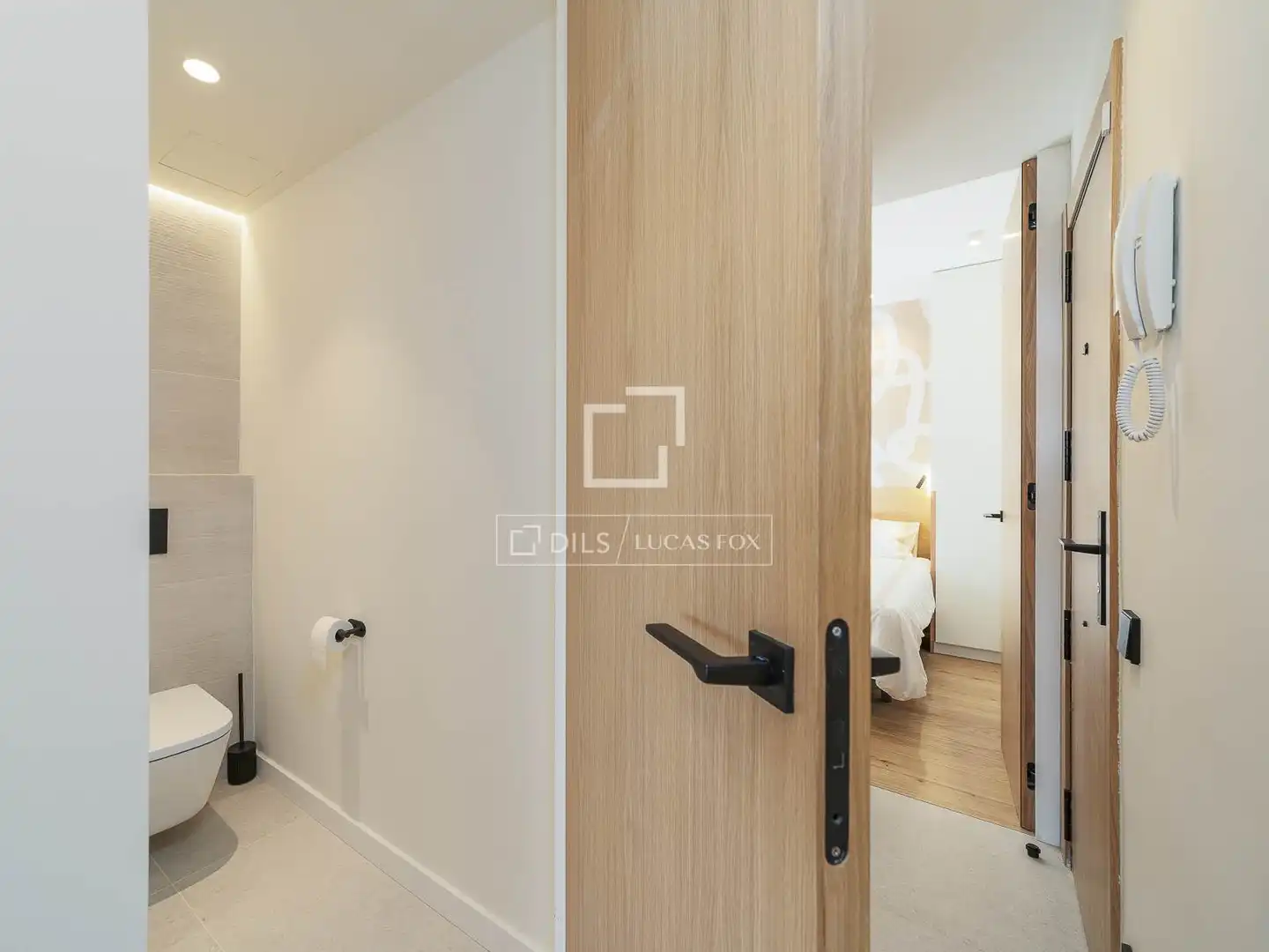 Flat for sale in Barcelona  with Air Conditioner, Heating and Parquet flooring