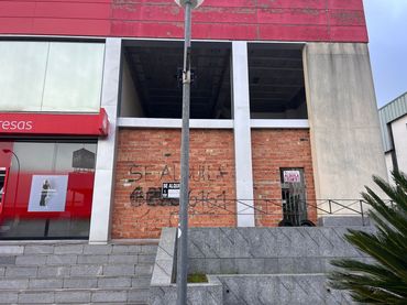 Local comercial en venda a Comercio 8
