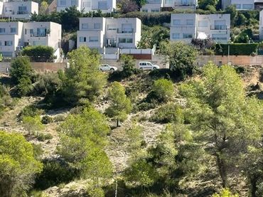 Terreno residencial en venta en Calle del Mont Rodó