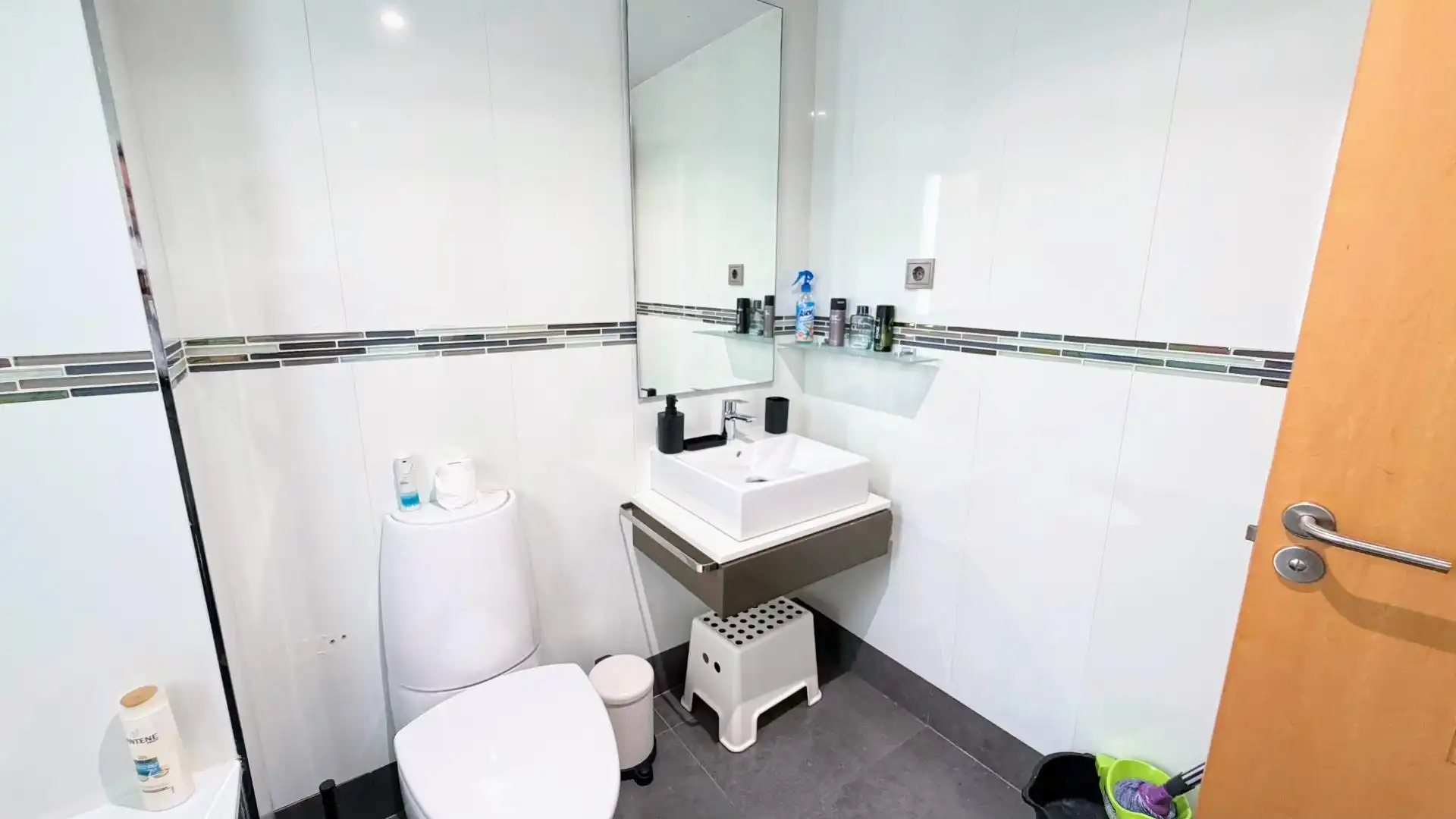 Bathroom of Flat for rent in El Bajondillo