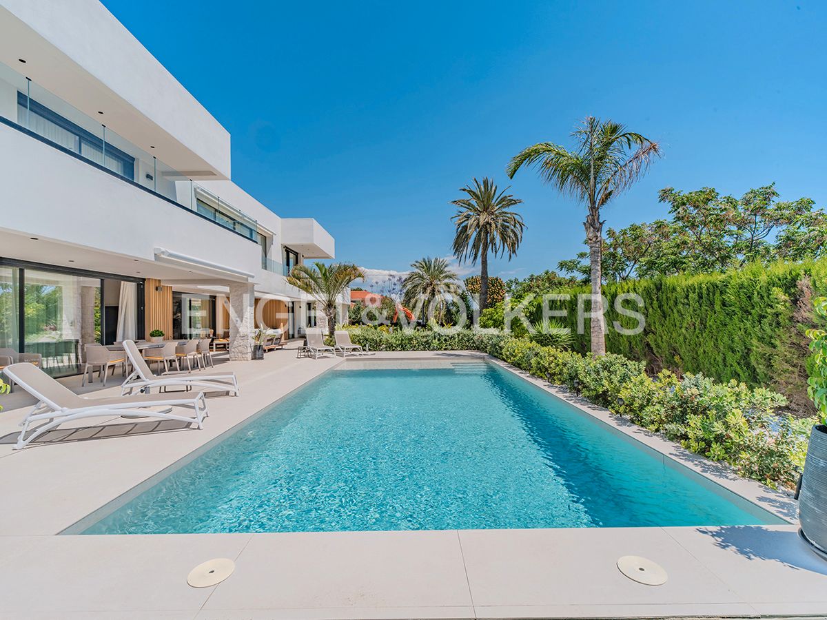 Exterior view of House or chalet for sale in Alicante / Alacant  with Air Conditioner, Heating and Private garden
