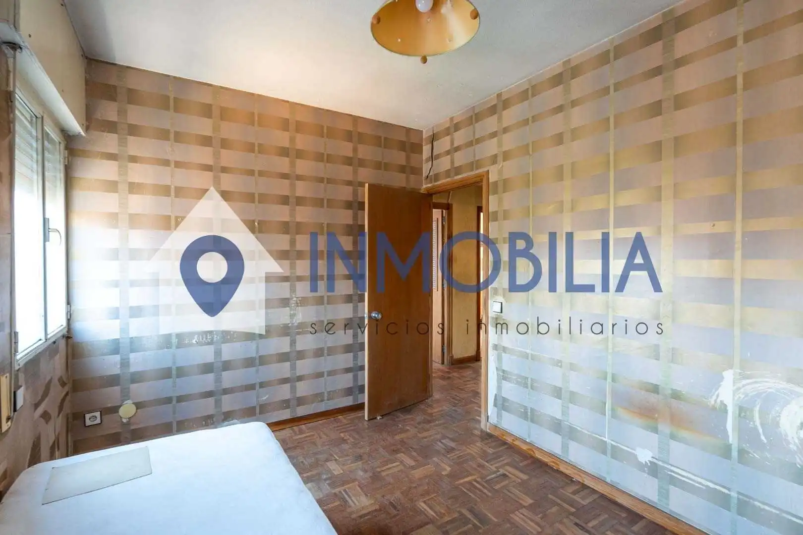 Habitación de Ático en venta en Madrid con Calefacción y Terraza