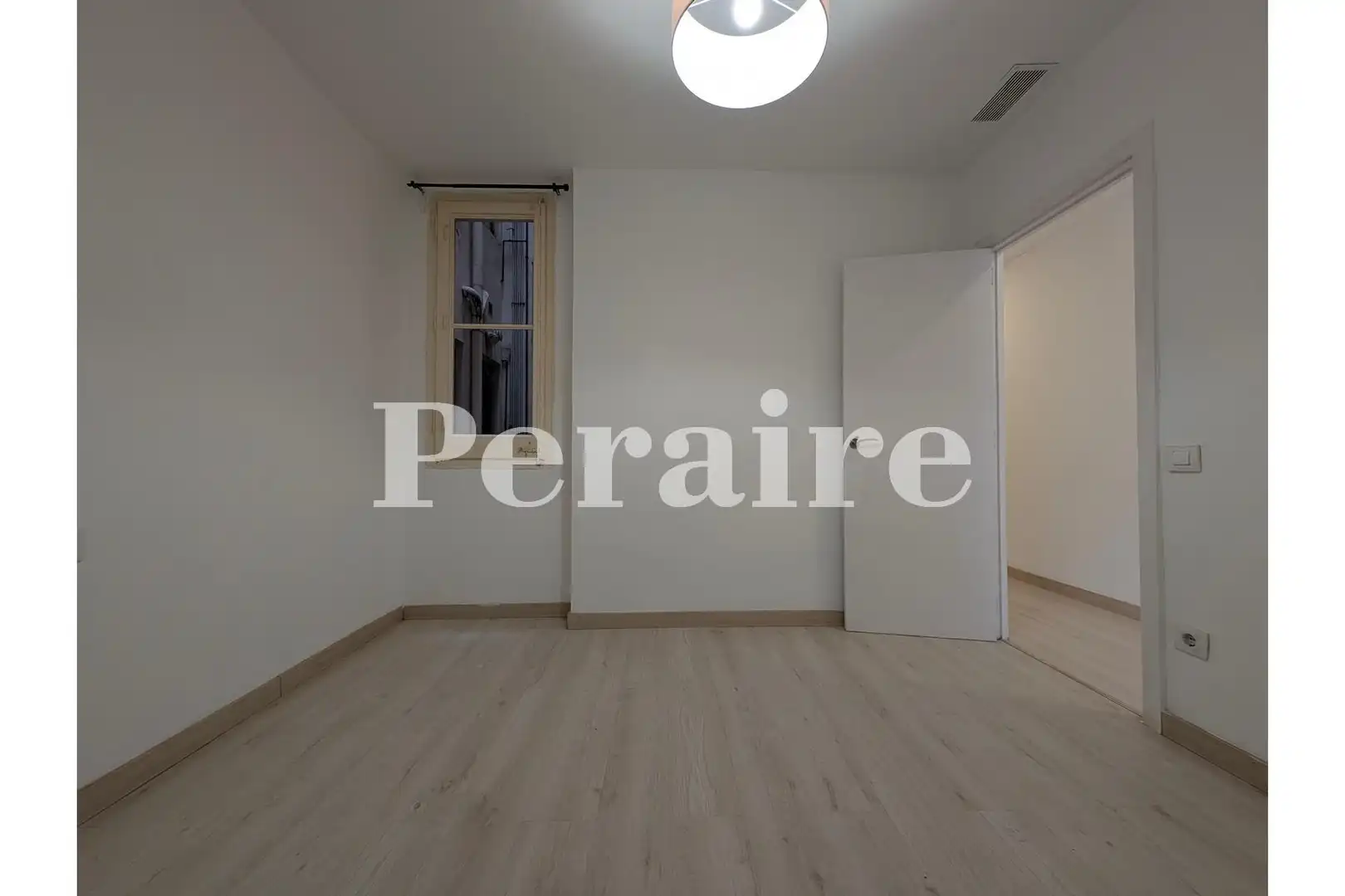 Flat with terrace to rent in Calle Rocafort 80, imagen 8