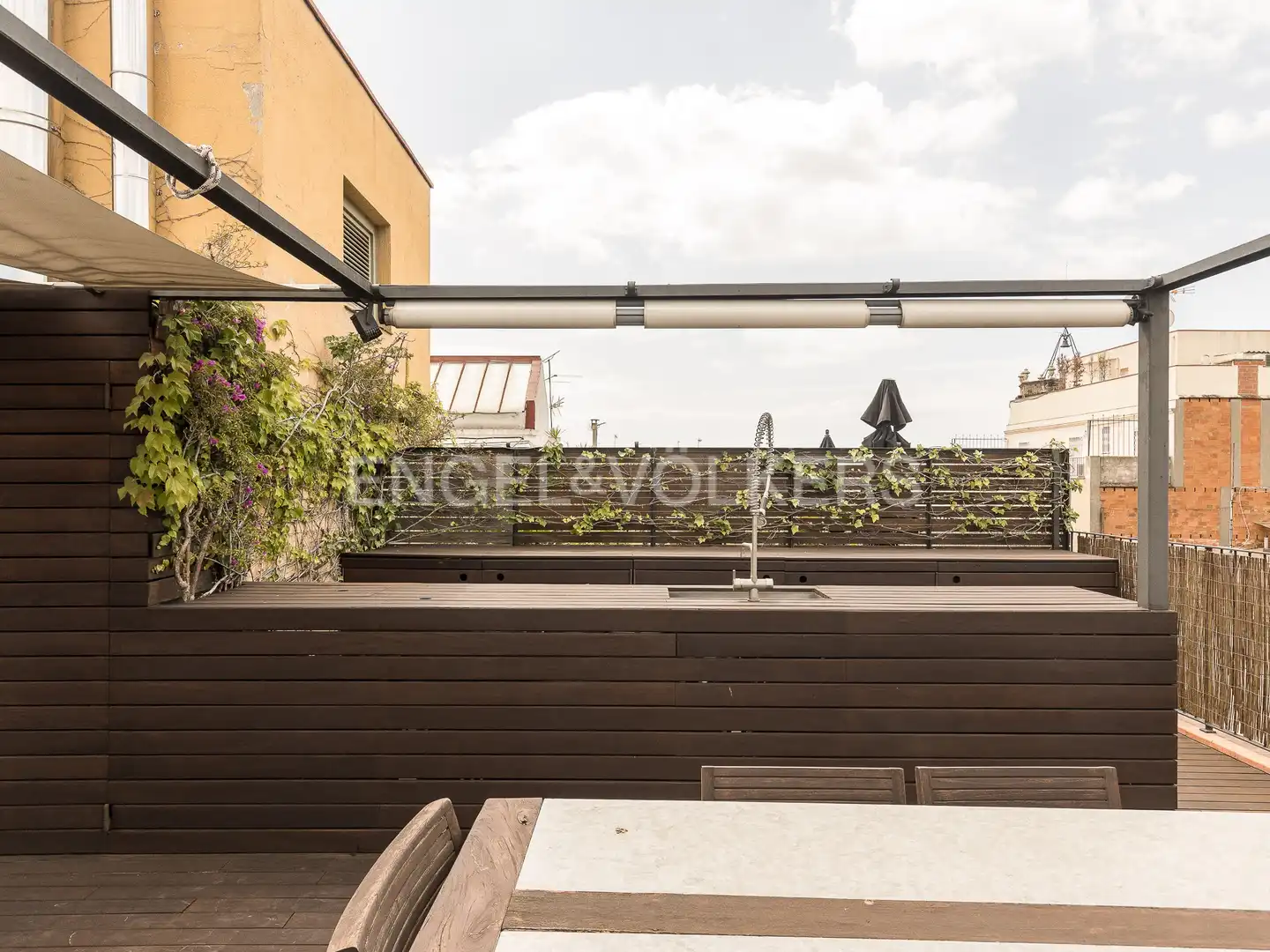 Terrasse von Dachboden zur Miete in Barcelona mit Klimaanlage, Heizung und Parkett