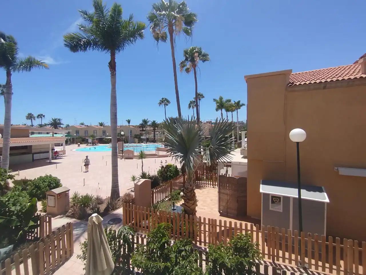 Schwimmbecken von Wohnung zum Verkauf in San Bartolomé de Tirajana mit Klimaanlage, Terrasse und Möbliert