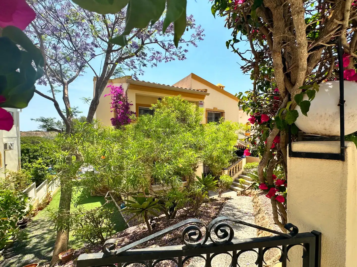 Jardín de Casa adosada en venta en Orihuela con Aire acondicionado, Terraza y Trastero