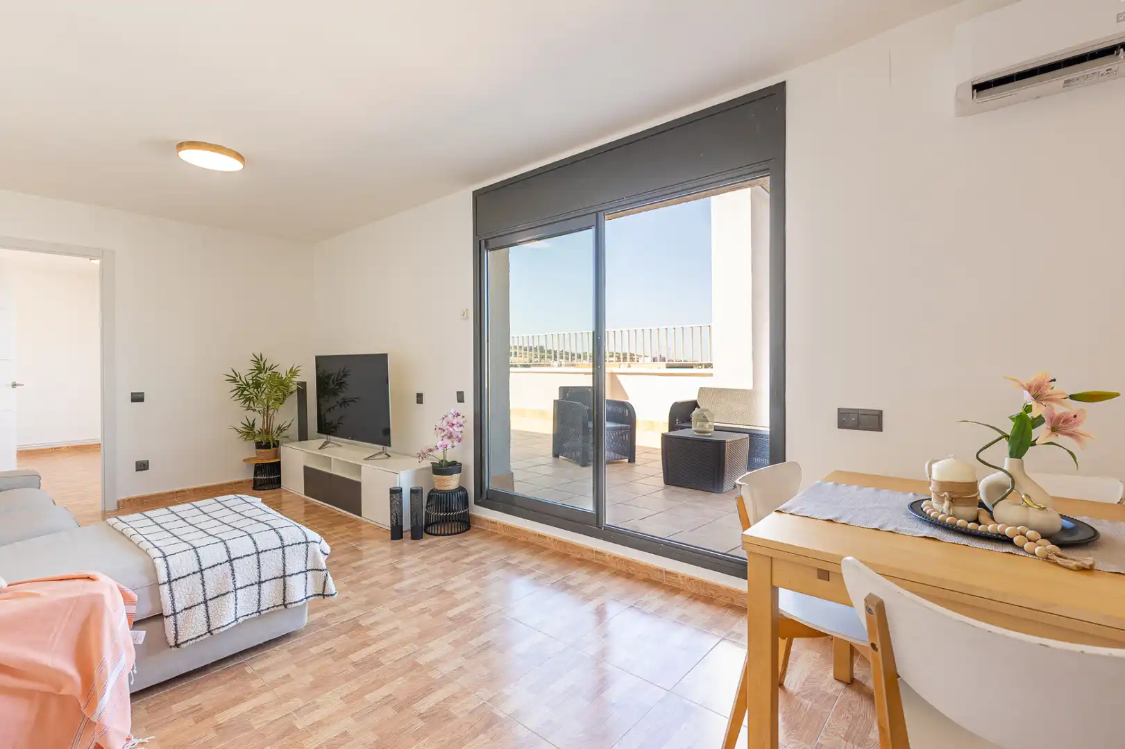Habitación de Ático en venta en Terrassa con Aire acondicionado, Calefacción y Terraza