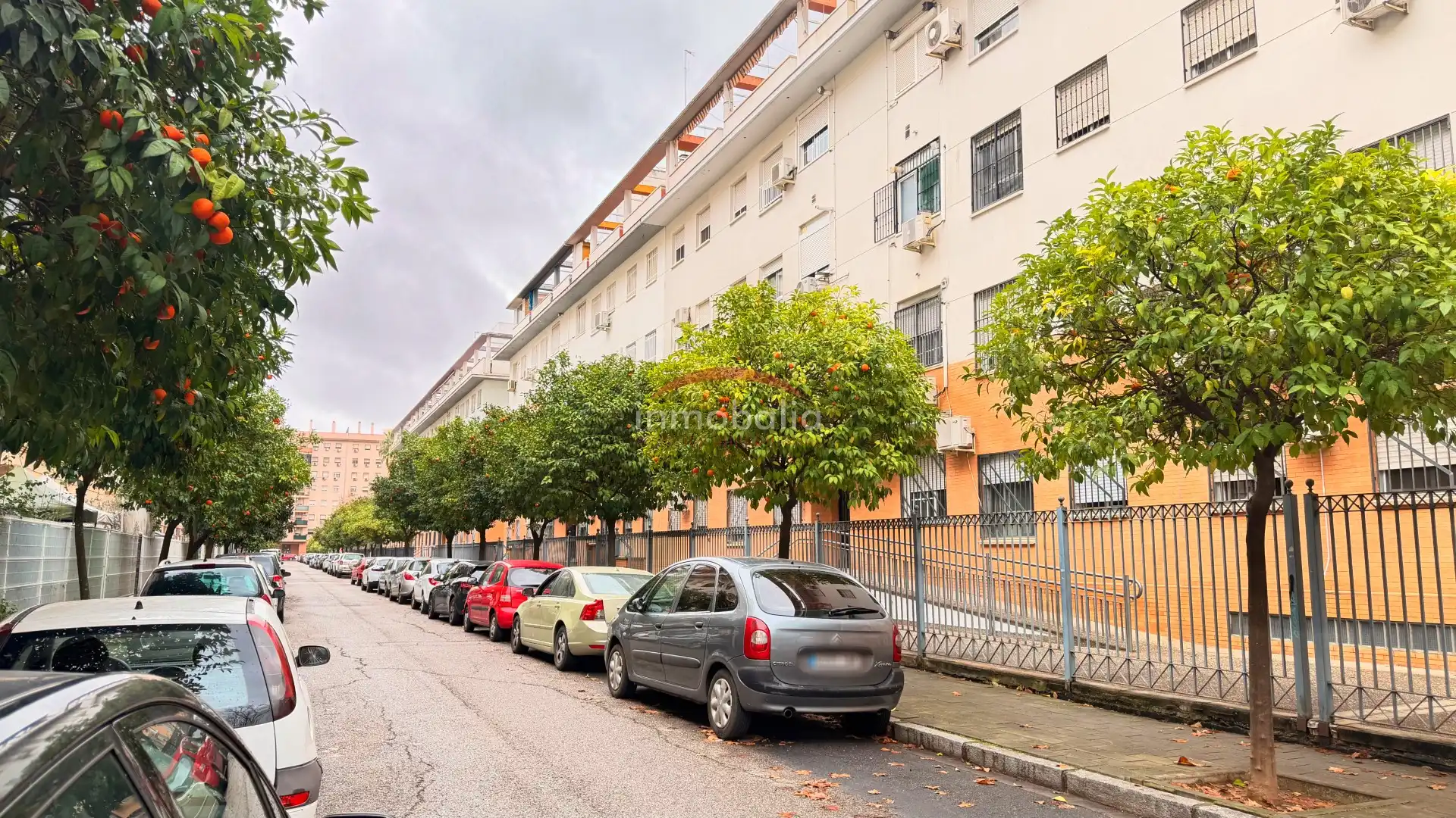 Vista exterior de Àtic en venda en Sevilla amb Aire condicionat, Terrassa i Traster