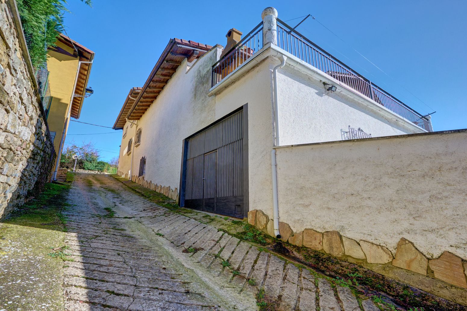 Vista exterior de Casa o xalet en venda en Odieta amb Calefacció, Parquet i Terrassa