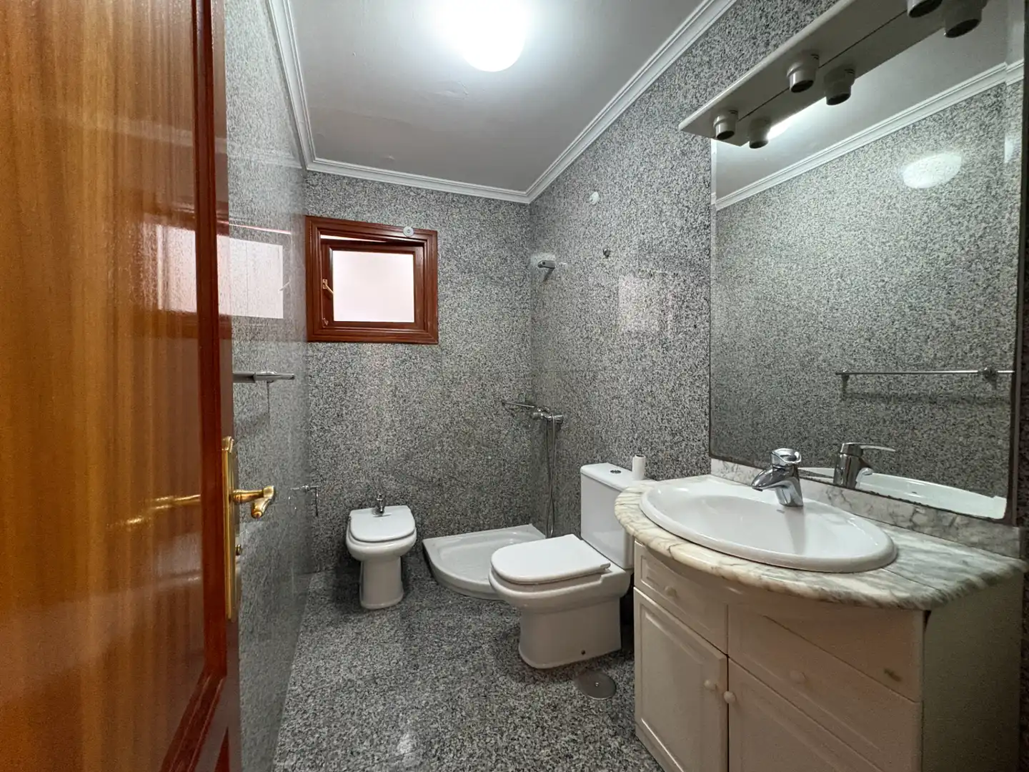Baño de Piso en venta en Las Palmas de Gran Canaria con Horno y Balcón