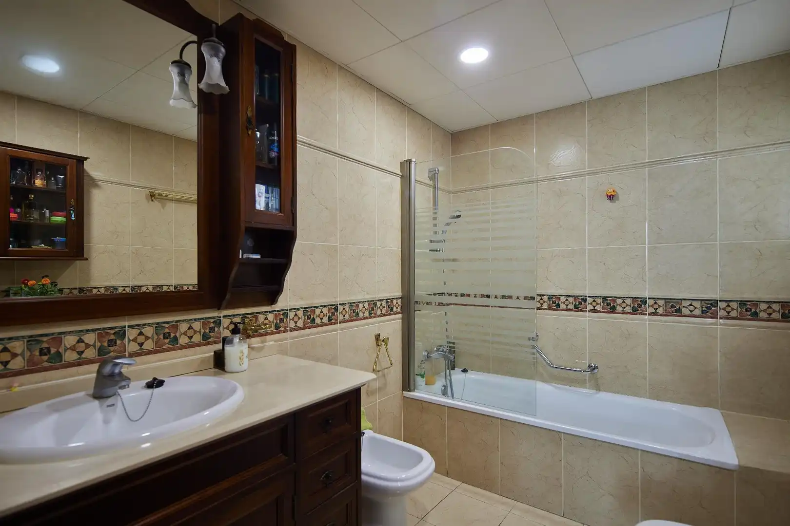 Baño de Piso en venta en Cádiz con Aire acondicionado