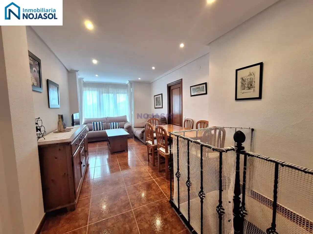 Außenansicht von Wohnung zur Miete in Noja mit Heizung, Privatgarten und Terrasse