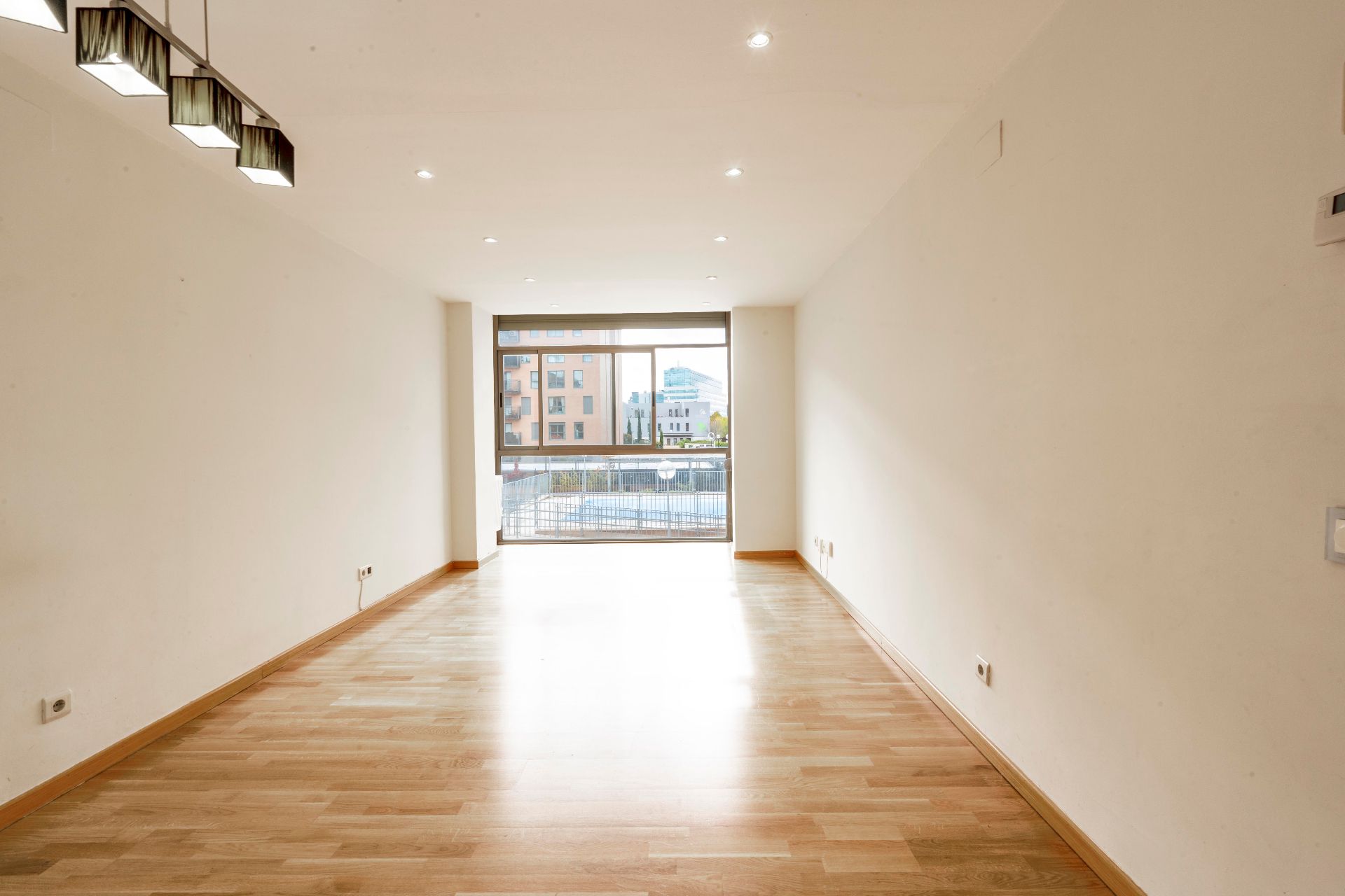 Sala d'estar de Pis de lloguer en  Madrid Capital amb Aire condicionat, Calefacció i Parquet