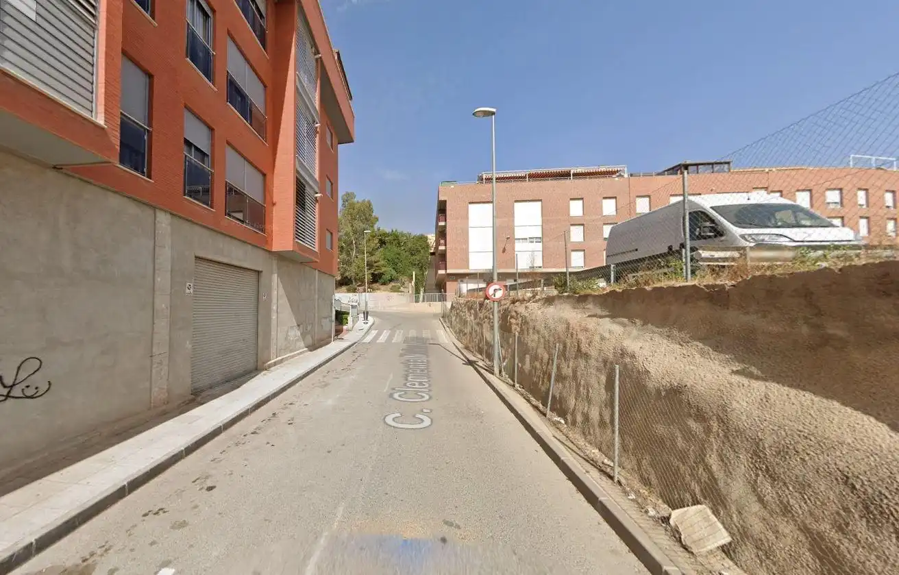 Piso con balcón en venta en JUAN JOSE MTNEZ FERRA