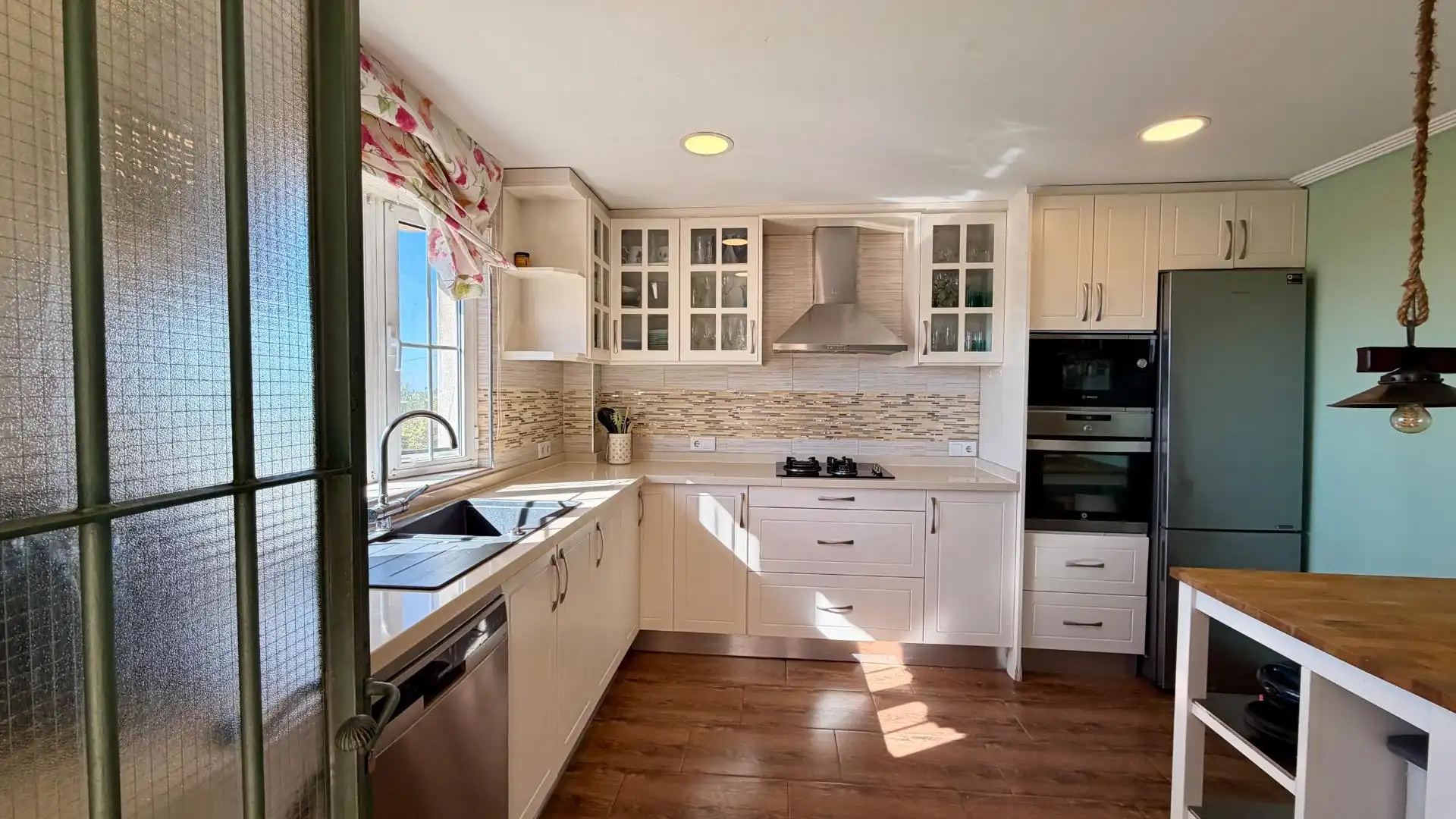 Kitchen of Houses for sale in Elche / Elx  with Air Conditioner, Heating and Terrace