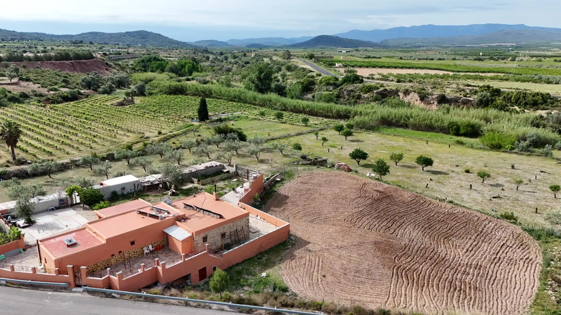 Casa o xalet en venda en Villar del Arzobispo amb Jardí privat, Terrassa i Traster