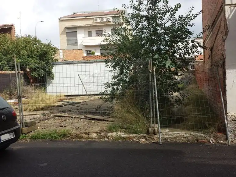 Terreny residencial en venda a Carrer del Sol 12