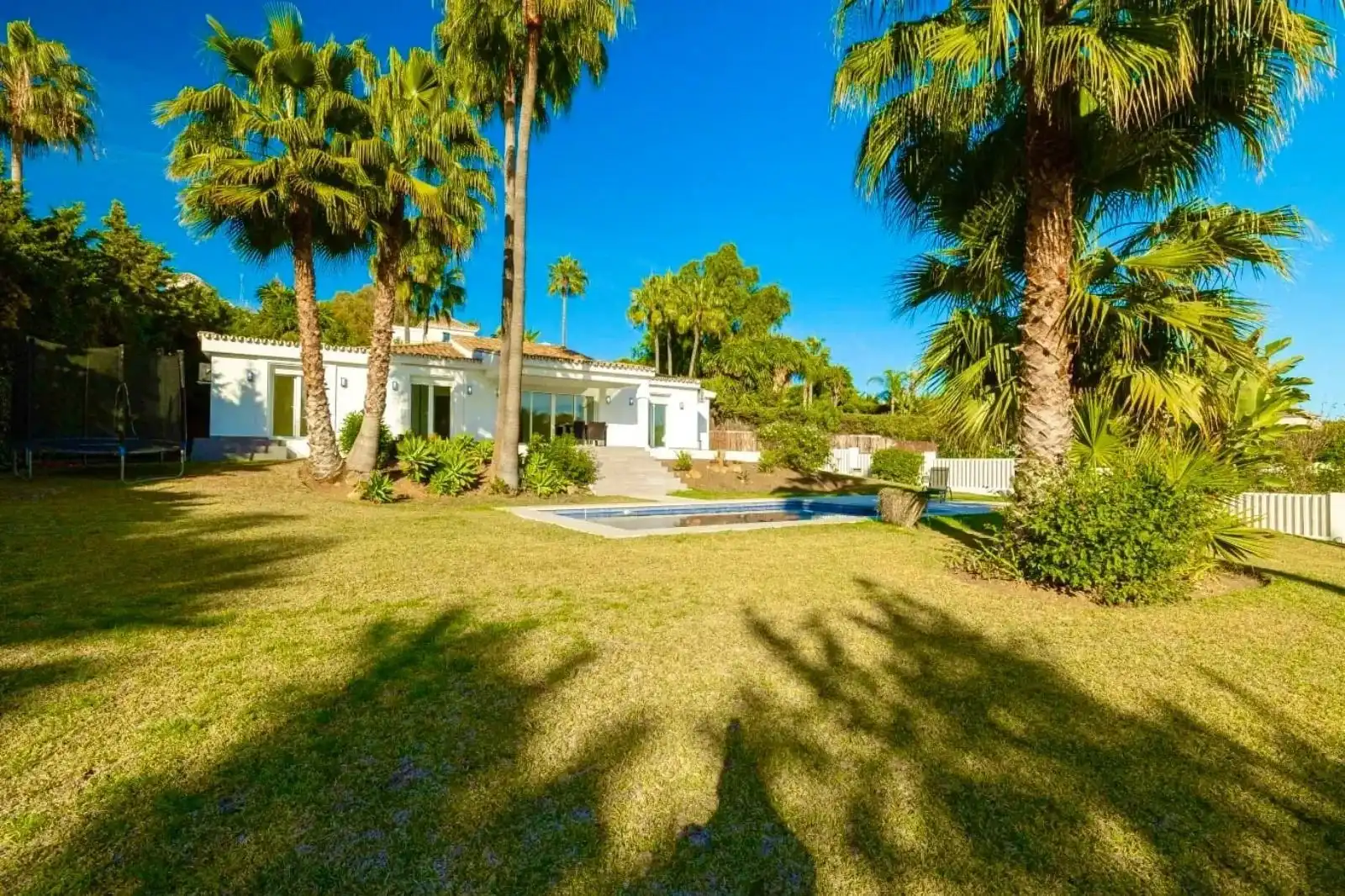 Chalet con piscina en venta en Avenida de las Golondrinas, imagen 39