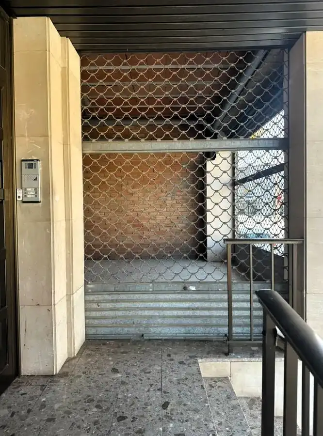 Local comercial en venta en Carrer Joan Maragall, imagen 2