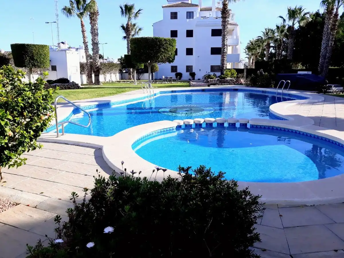 Apartamento en venta en Orihuela Costa