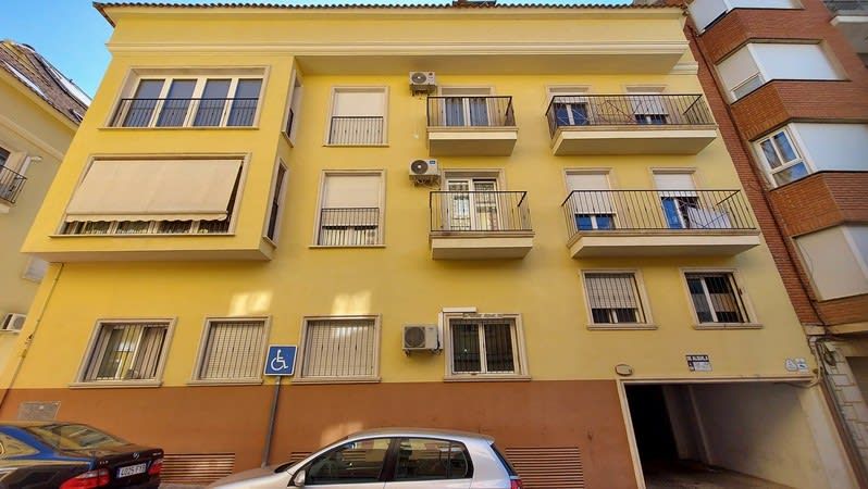 Vista exterior de Garatge en venda en Llíria