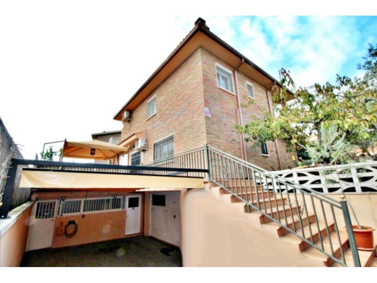 Vista exterior de Casa o chalet en venta en Polinyà con Aire acondicionado, Calefacción y Jardín privado