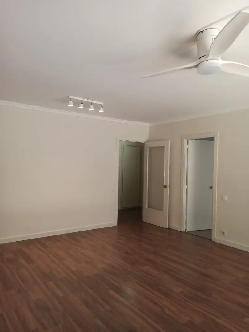 Flat for rent in Carrer d'Abella, Sant Domènec