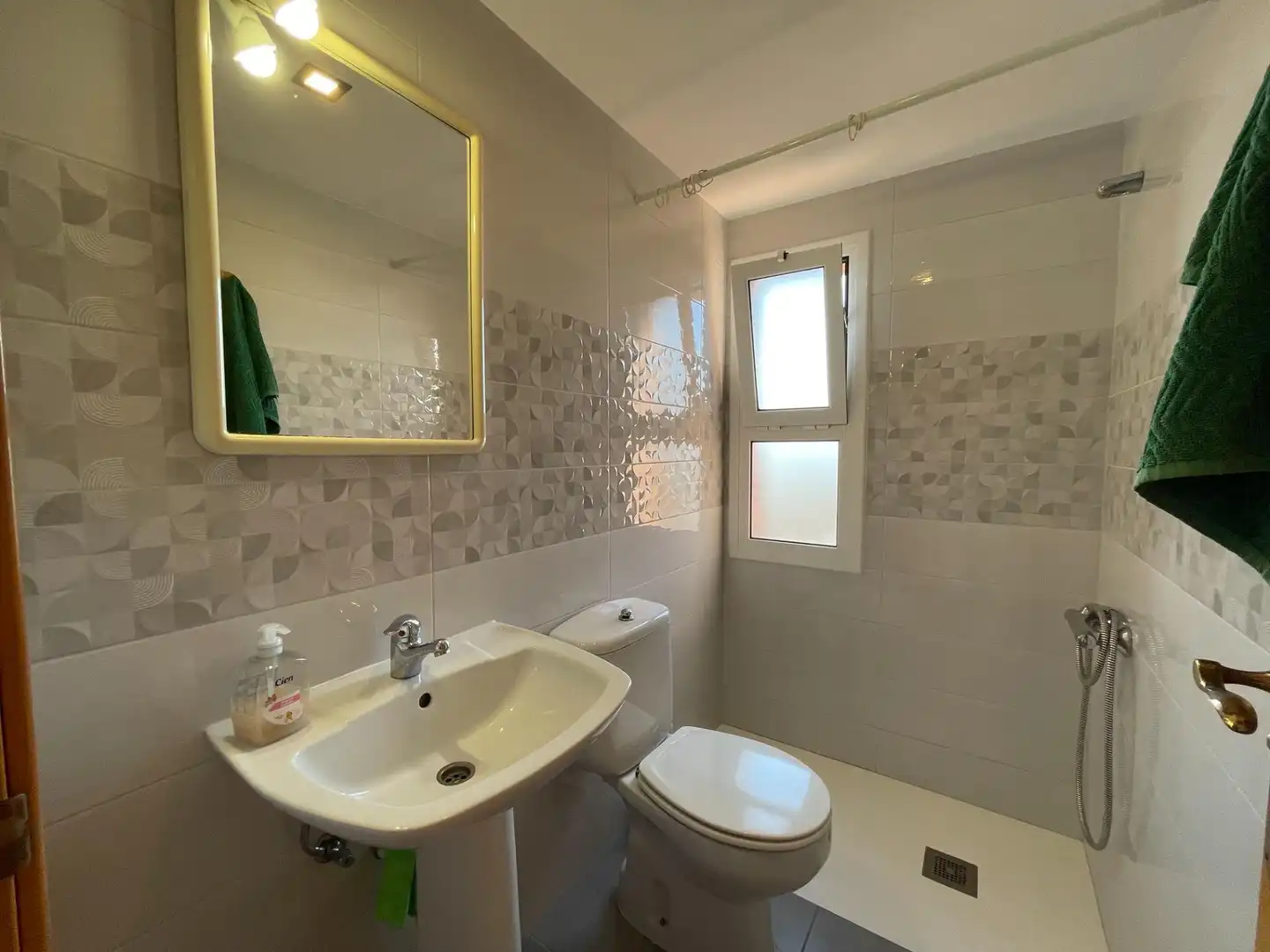 Bany de Àtic en venda en Roda de Berà