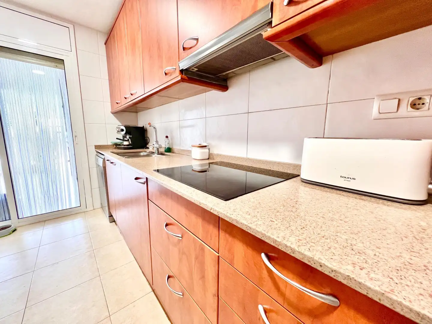 Cocina de Casa o chalet en venta en Calafell con Aire acondicionado, Calefacción y Jardín privado