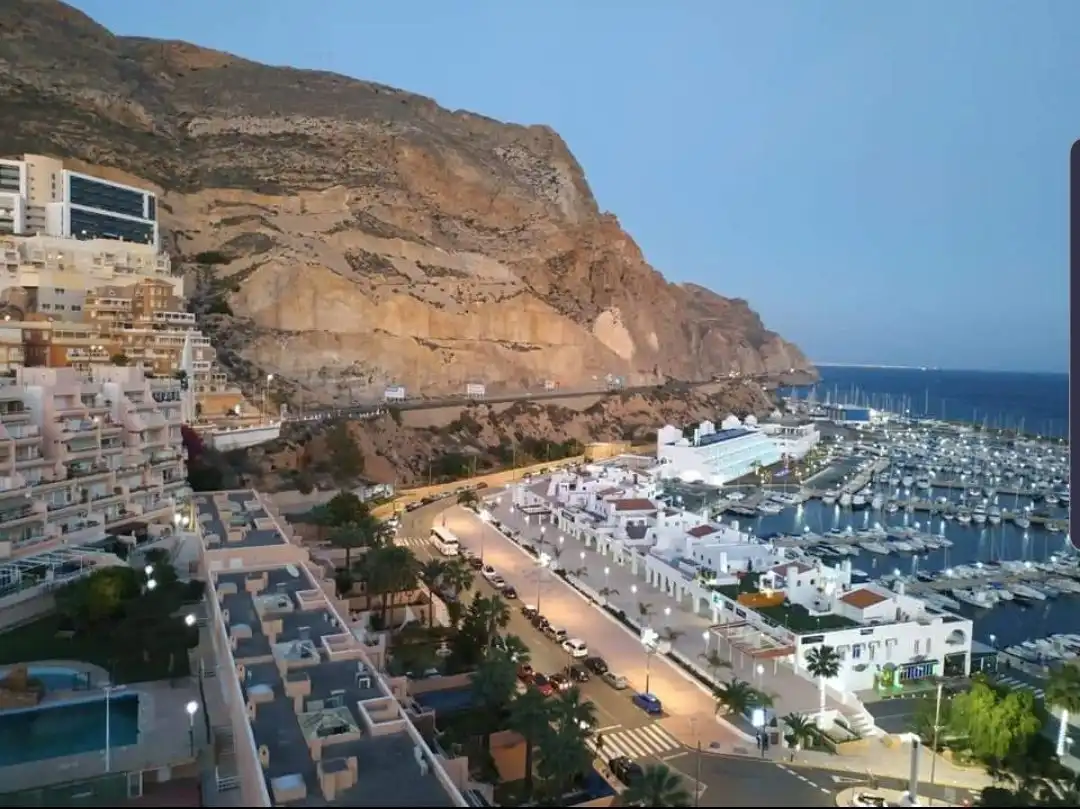 Vista exterior de Piso de alquiler en Roquetas de Mar con Aire acondicionado, Calefacción y Terraza