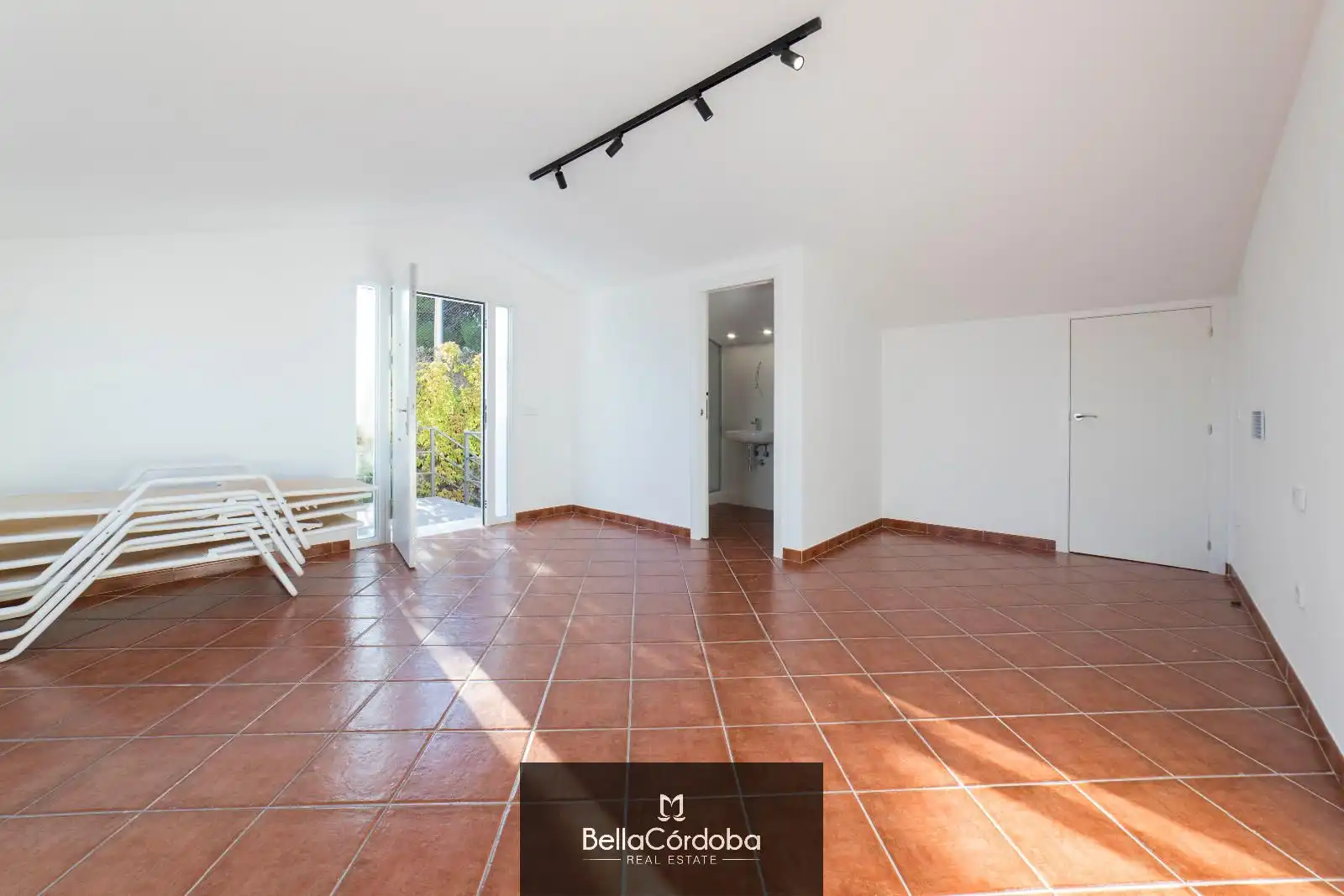 Houses for sale in Córdoba  with Air Conditioner, Heating and Terrace