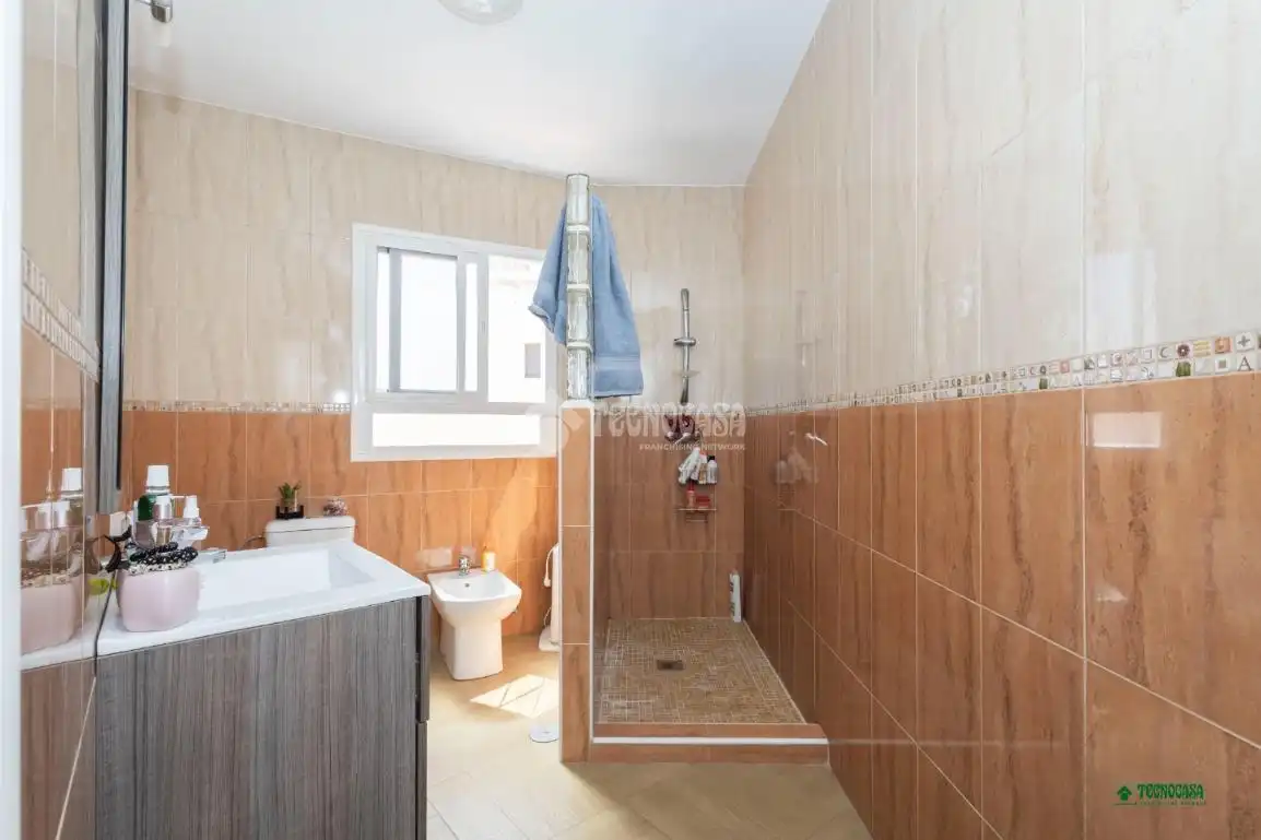 Baño de Piso en venta en Almería con Terraza