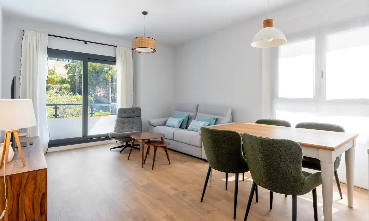 Flat with terrace for sale in Calle IBARRA 5
