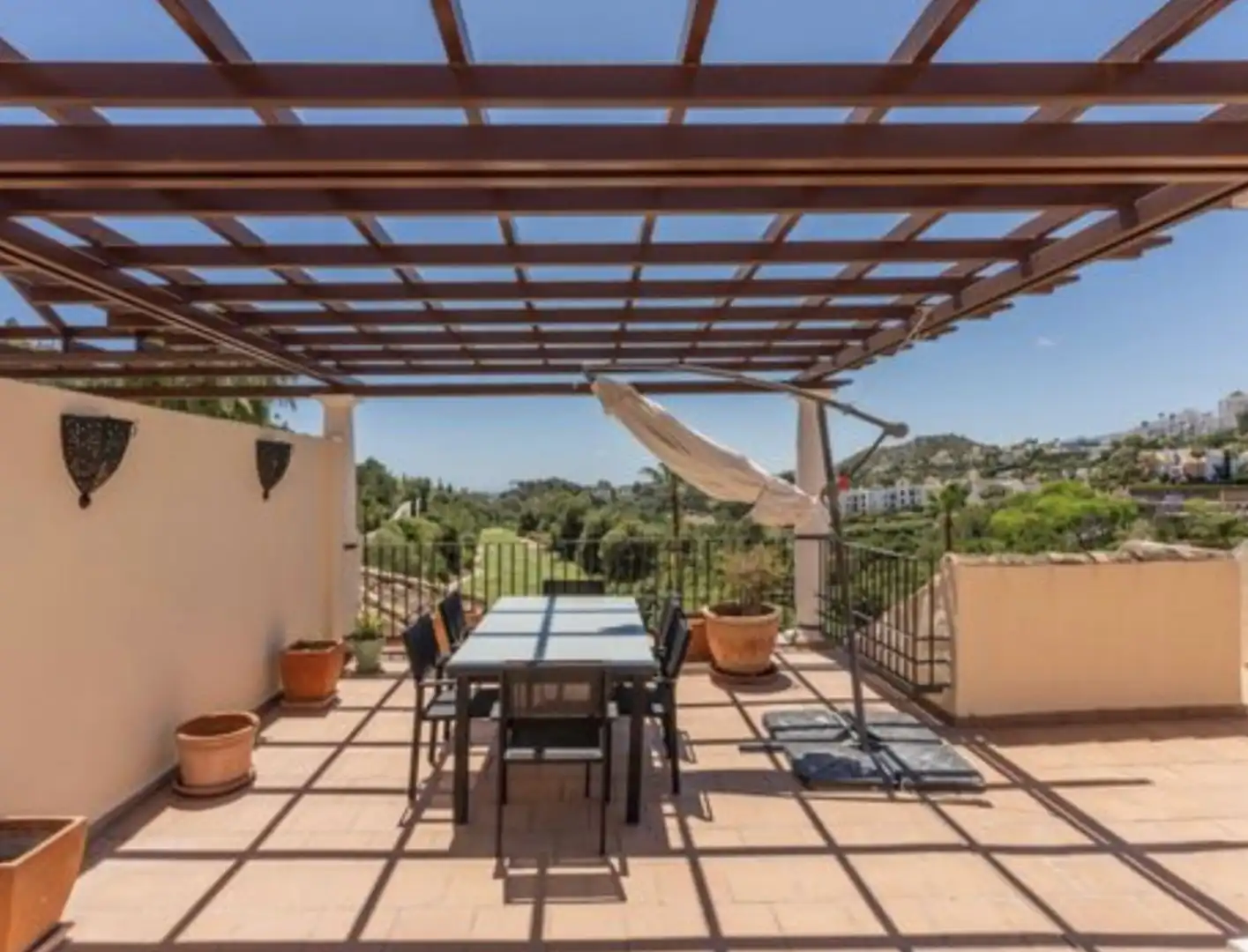 Terrasse von Maisonette zur Miete in Benahavís mit Klimaanlage, Heizung und Terrasse