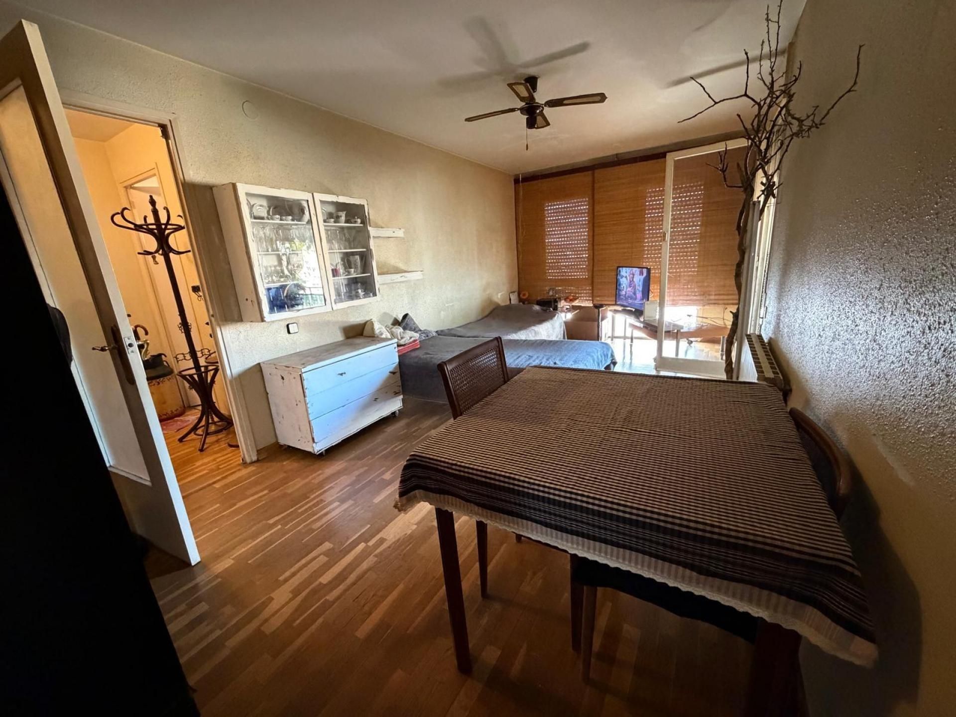 Habitación de Piso en venta en Sabadell con Calefacción, Parquet y Terraza