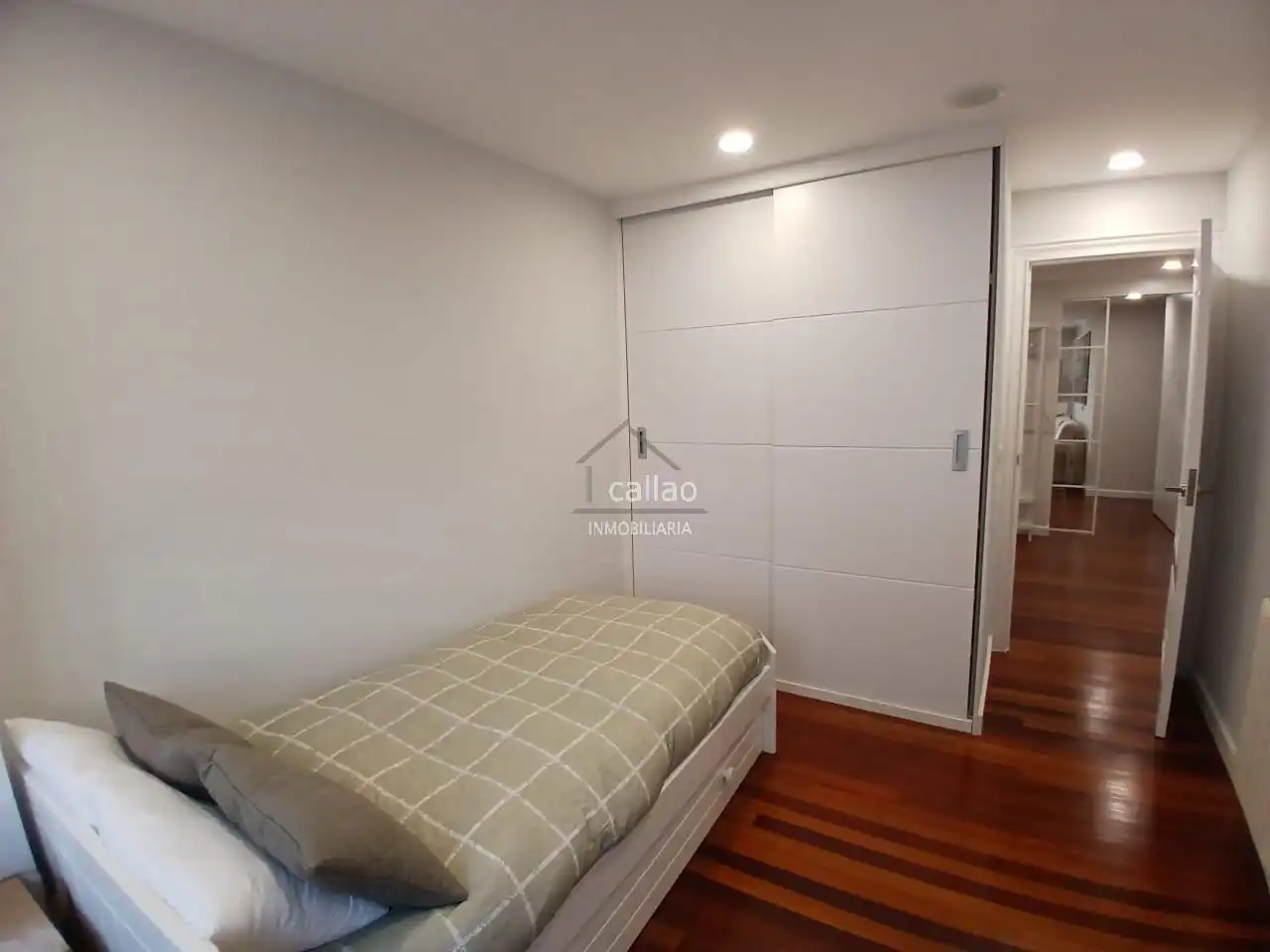 Bedroom of Flat for rent in Ferrol  with Heating, Storage room and Furnished