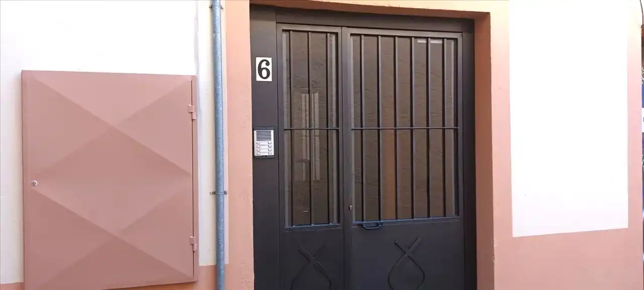 Local comercial en venda a Casco Urbano, imagen 2