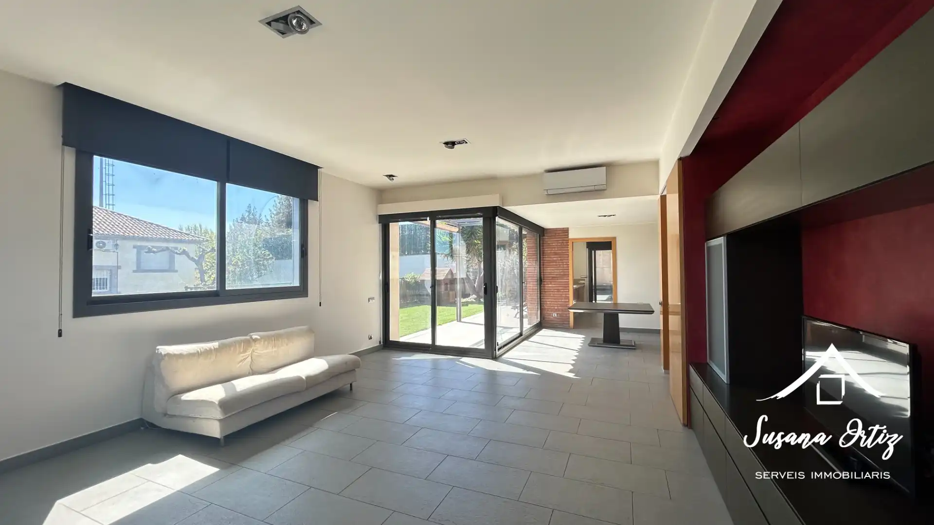 Sala de estar de Casa o chalet en venta en Abrera con Aire acondicionado, Calefacción y Jardín privado