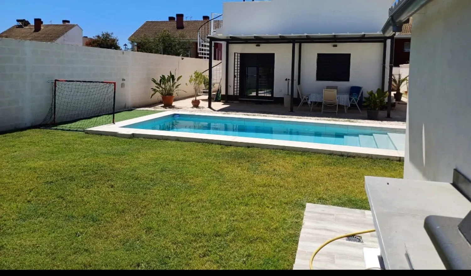 Swimming pool of House or chalet to rent in Palomares del Río  with Air Conditioner, Private garden and Terrace
