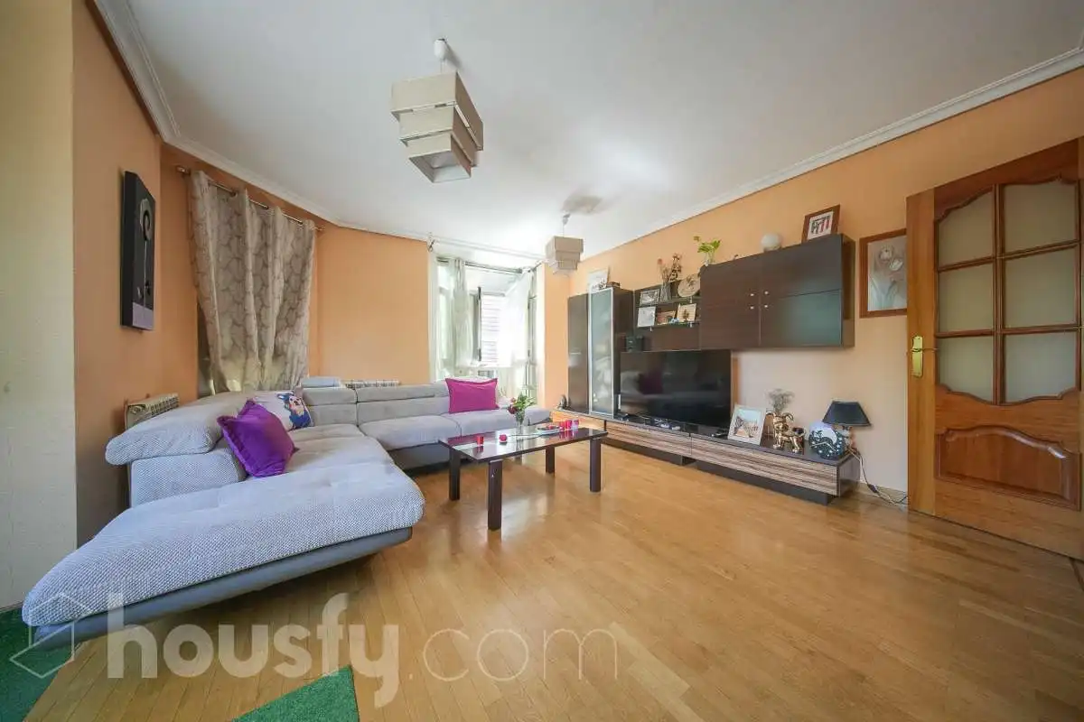 Flat for sale in Cine, Campamento