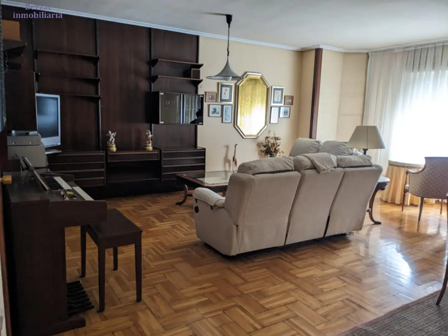 Sala d'estar de Pis en venda en  Logroño amb Calefacció i Terrassa