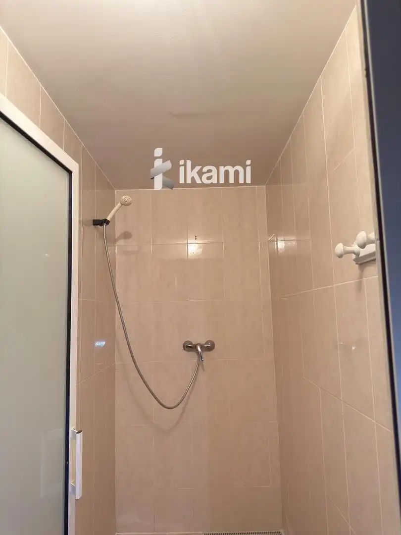 Baño de Piso en venta en Valencia con Aire acondicionado, Terraza y Piscina