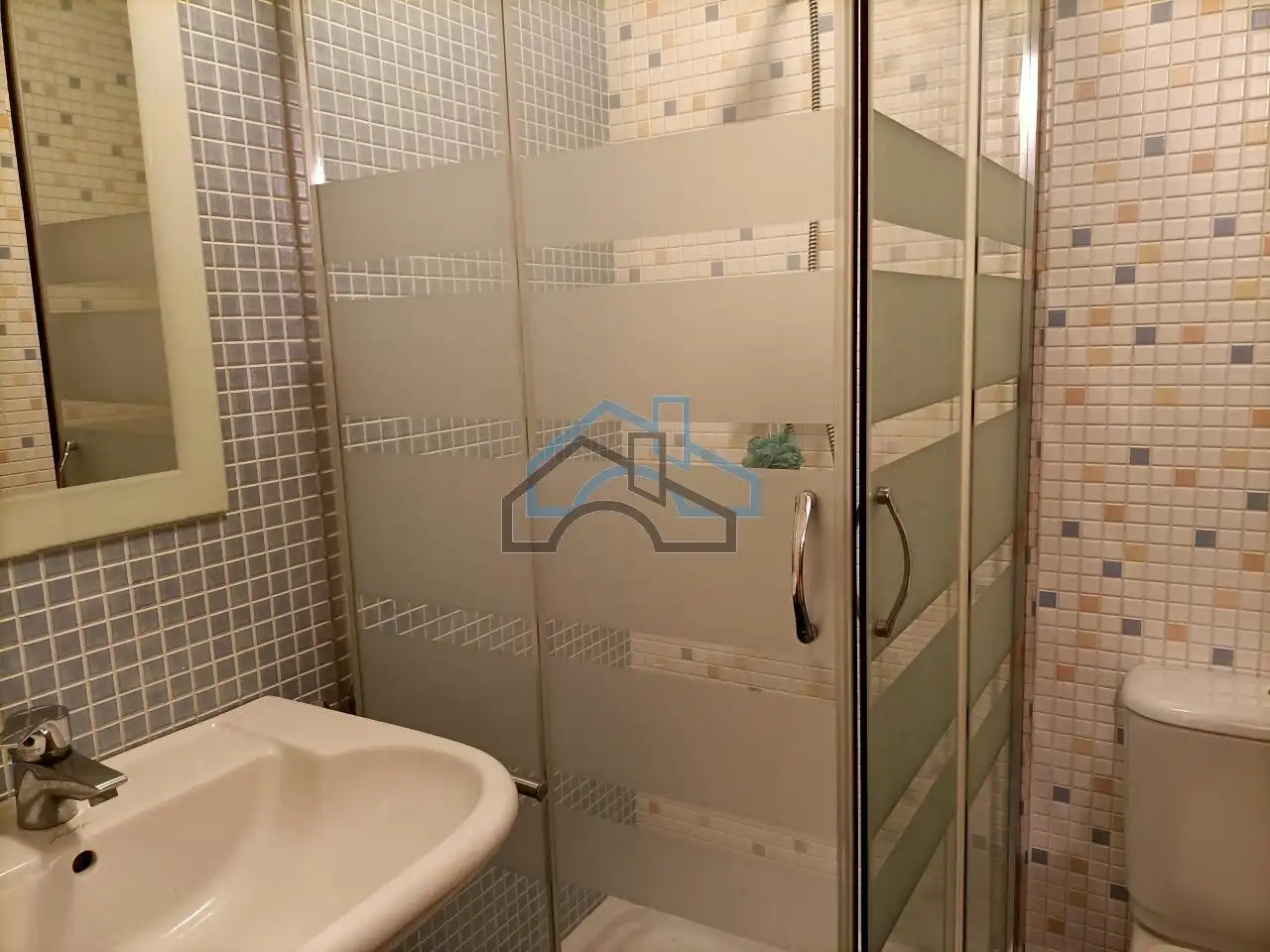 Baño de Apartamento de alquiler en Cambre  con Calefacción, Parquet y Trastero