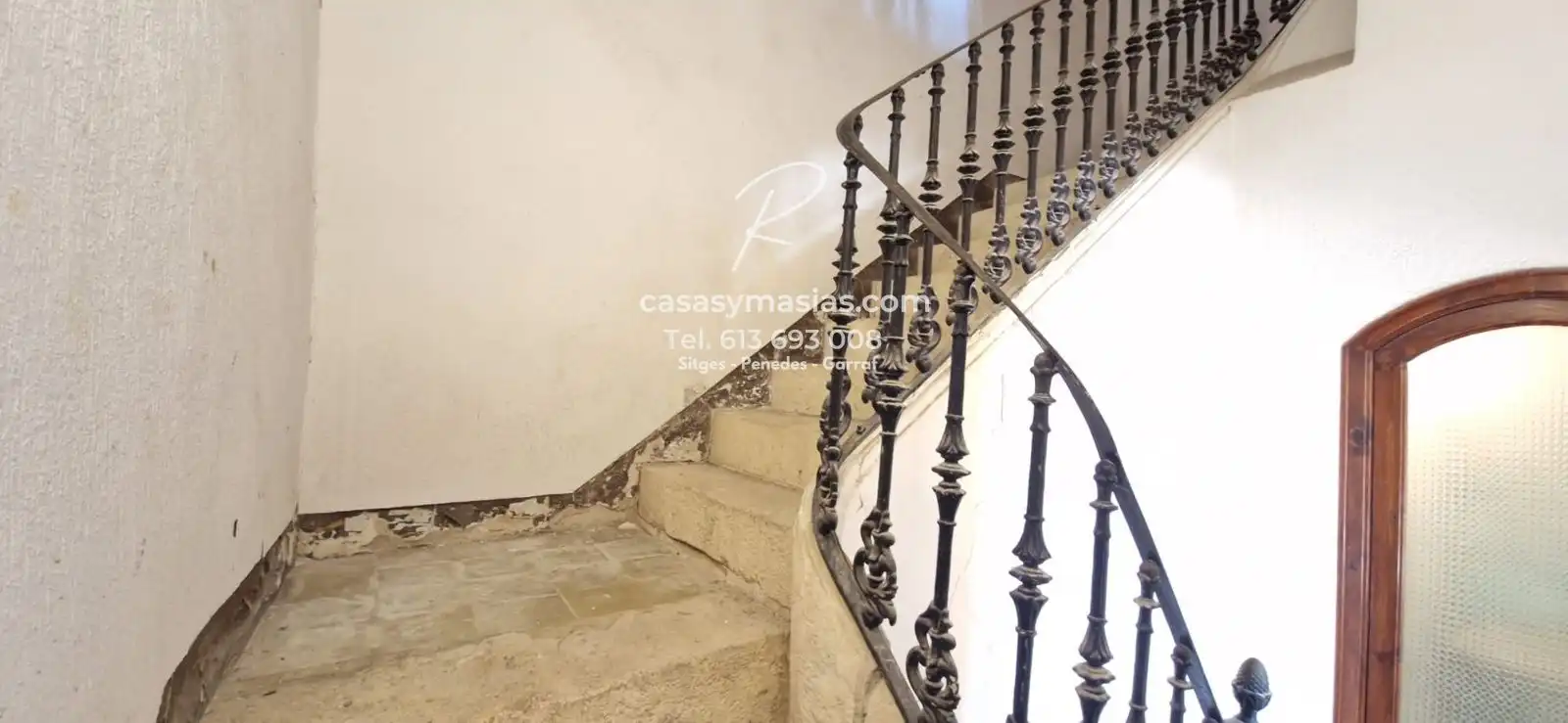 Country homes for sale in Avinyonet del Penedès  with Balcony
