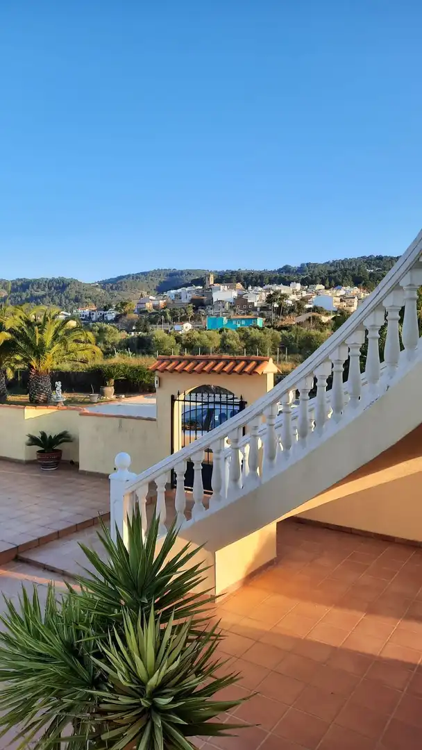 Vista exterior de Finca rústica en venda en Benidoleig amb Jardí privat, Terrassa i Piscina