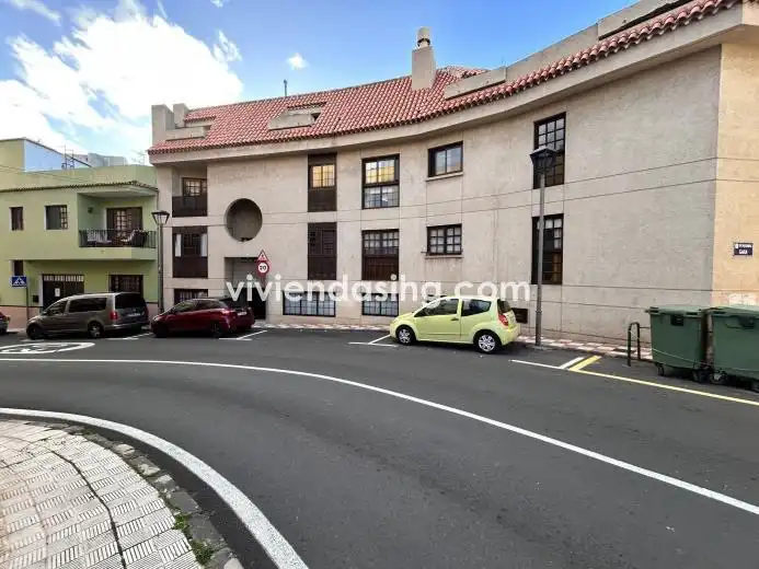 Vista exterior de Garatge en venda en Los Realejos