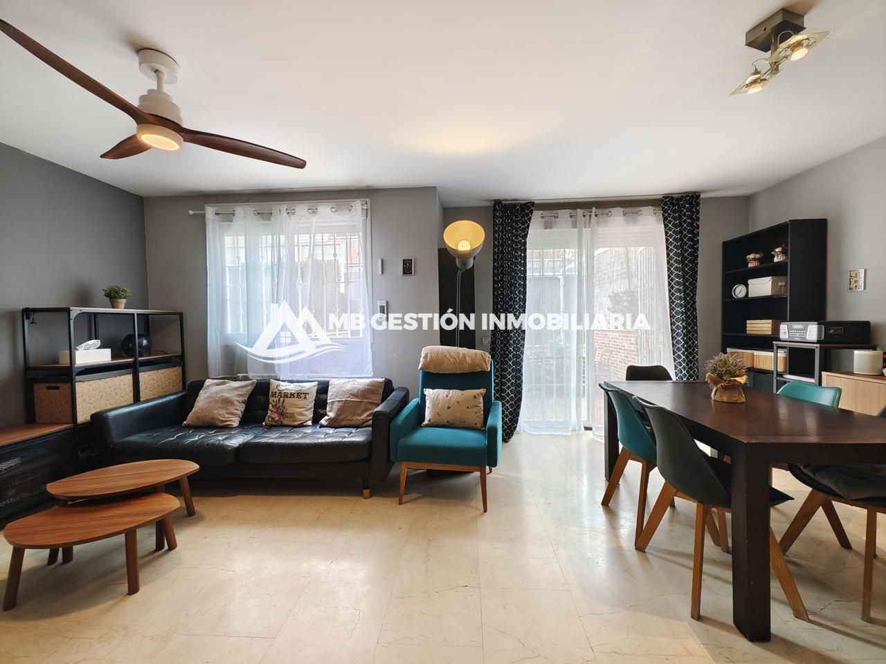 Living room of Single-family semi-detached for sale in Fuenlabrada  with Heating, Terrace and Swimming Pool