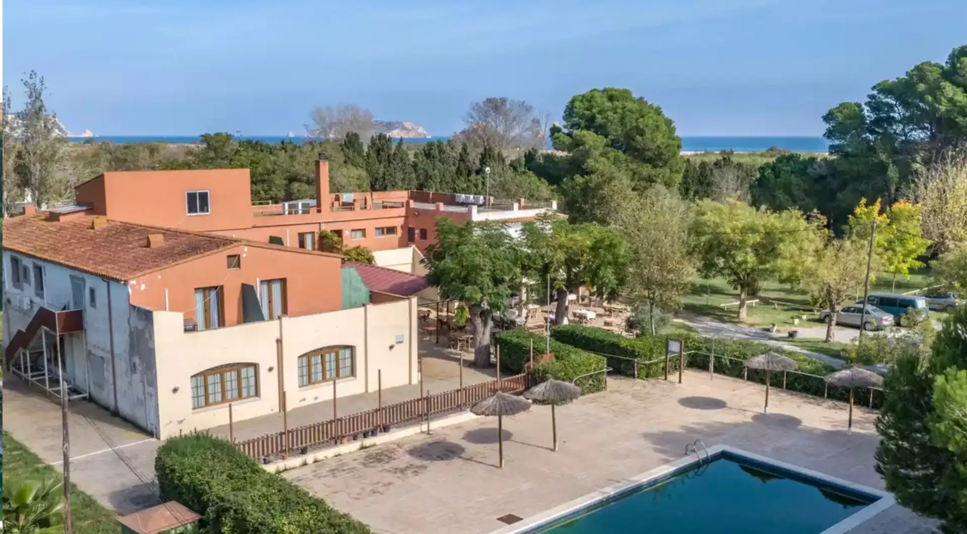 Jardín de Local en venta en L'Estartit con Calefacción, Terraza y Amueblado