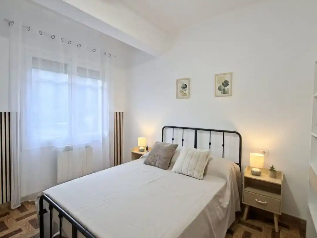 Schlafzimmer von Wohnung zur Miete in Ponferrada mit Klimaanlage und Möbliert