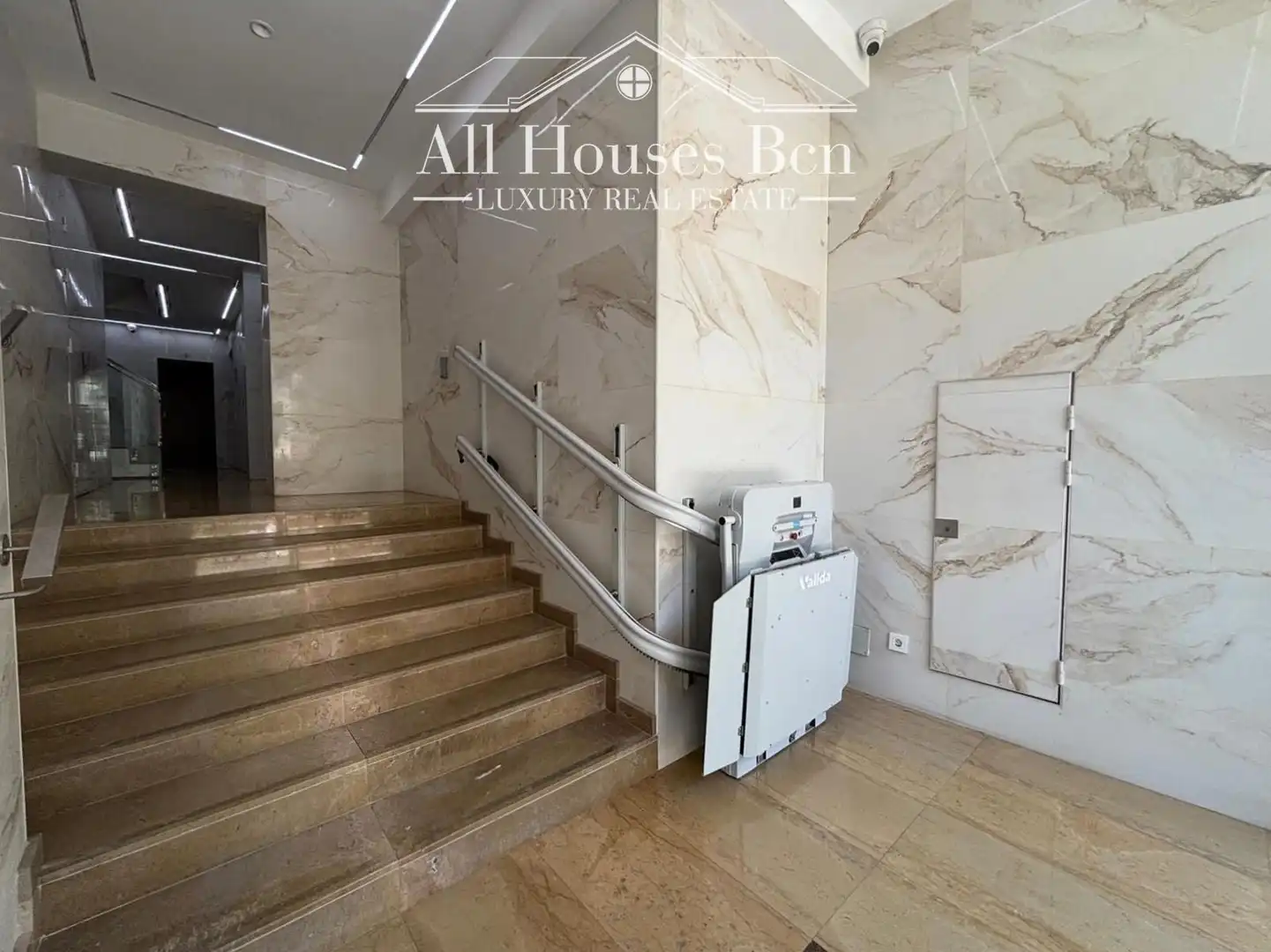 Piso en venta en Barcelona con Aire acondicionado, Calefacción y Terraza